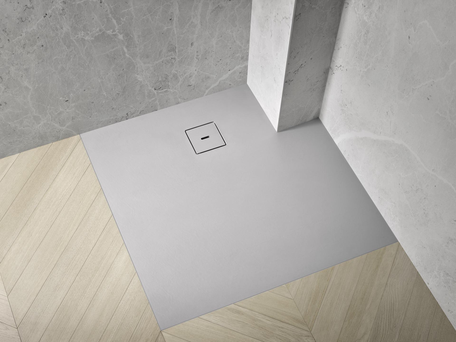 Duschwanne nach Maß - Individuelle Sonderanfertigung Maßgefertigte Duschwanne mit individuellen Ausschnitten