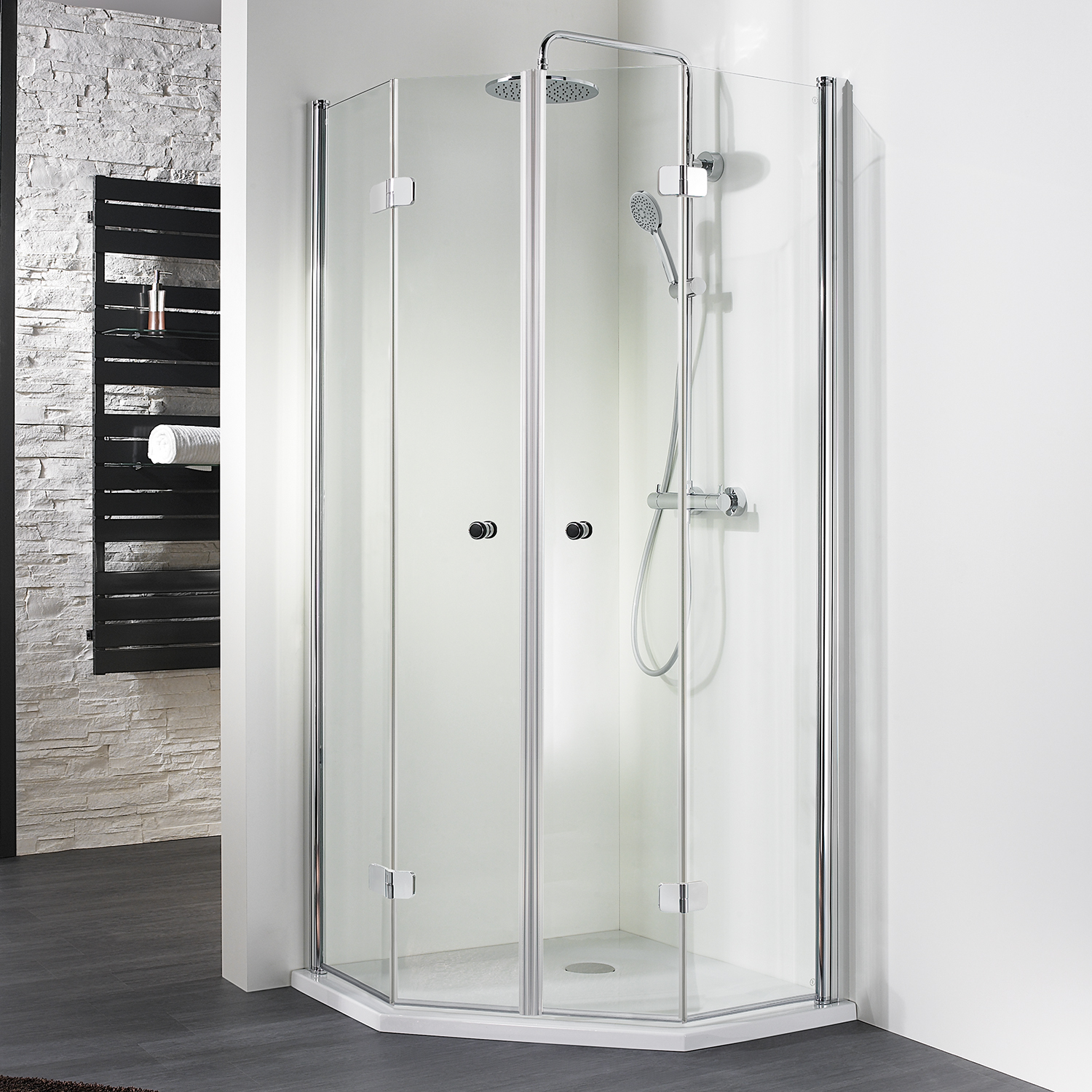 Fünfeckdusche - Platzsparende Lösung für kleine Bäder Fünfeckdusche platzsparend für kleine Bäder