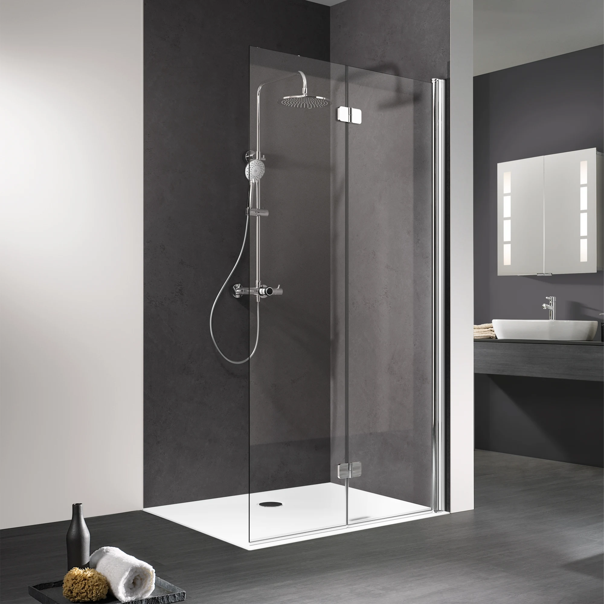 Walk In Duschkabine - Offene Dusche mit Glas Walk In Duschkabine mit wegschwenkbarer Drehfalttür